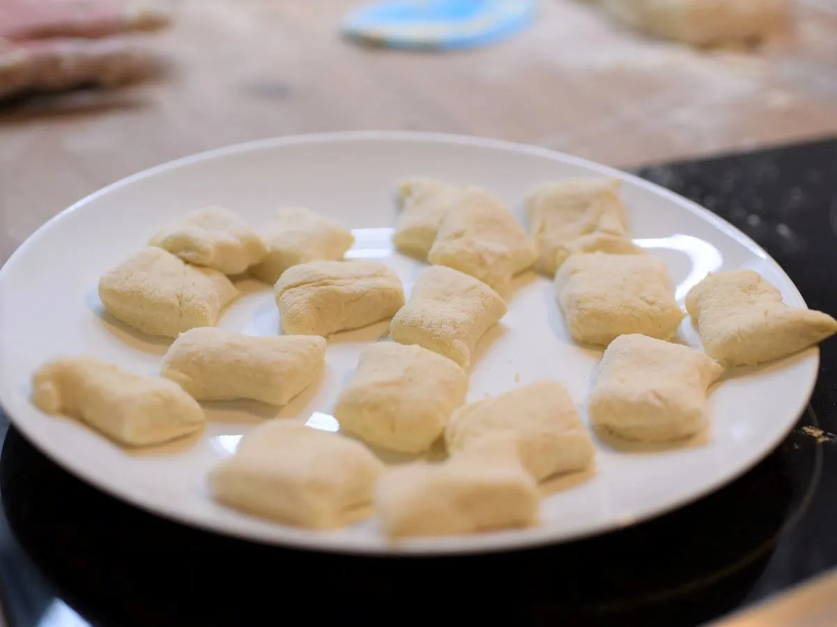 dania mączne ser z wiaderka wytrawne pierogi naleśniki leniwe