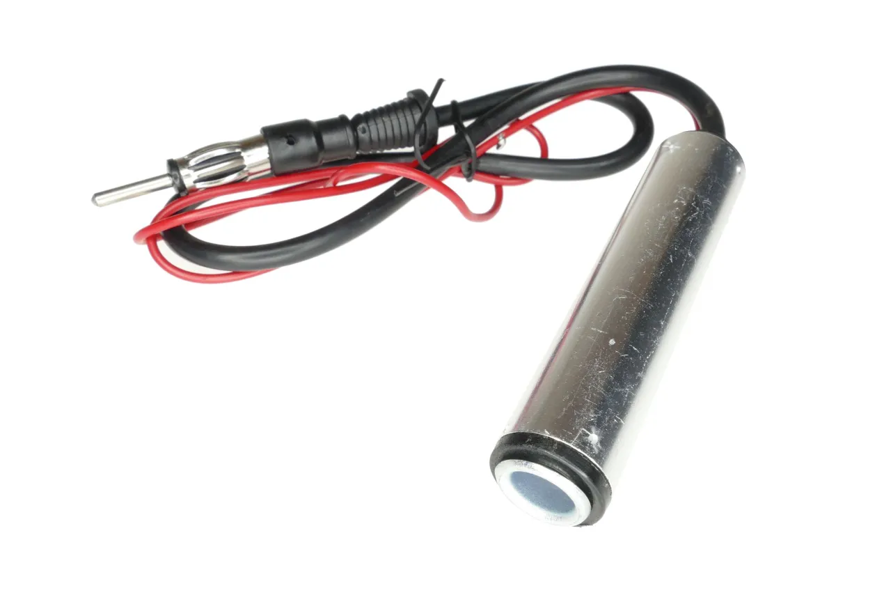 Wzmacniacz sygnału pilot samochodowy