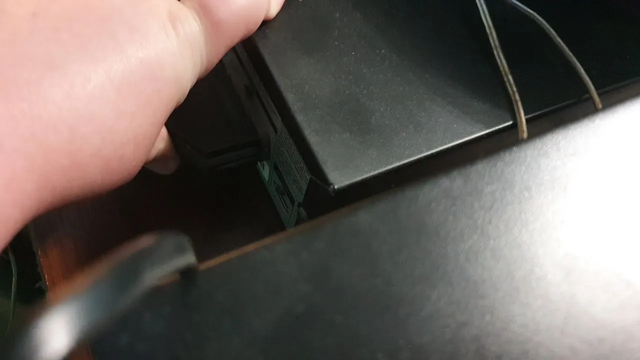 Zdjęcie Jak podłączyć kino domowe do telewizora Samsung bez problemów