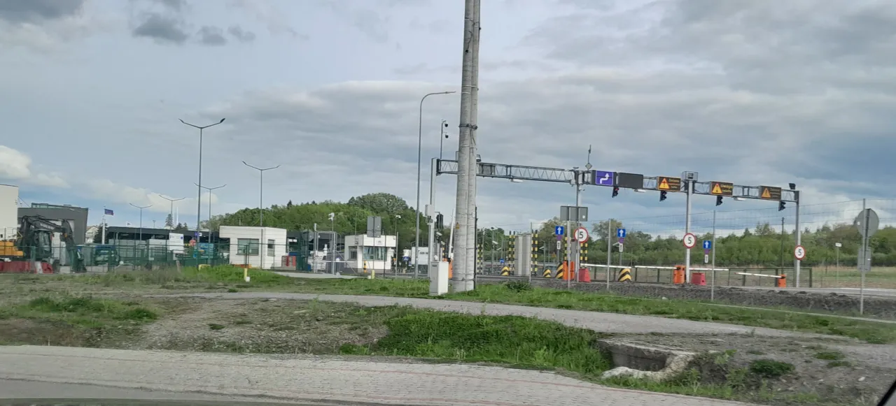 Przejście graniczne Medyka Szeginie