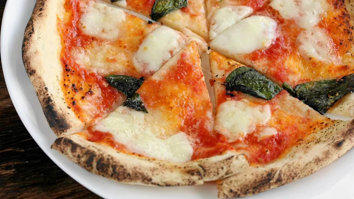 pizza margherita fit cienkie ciasto