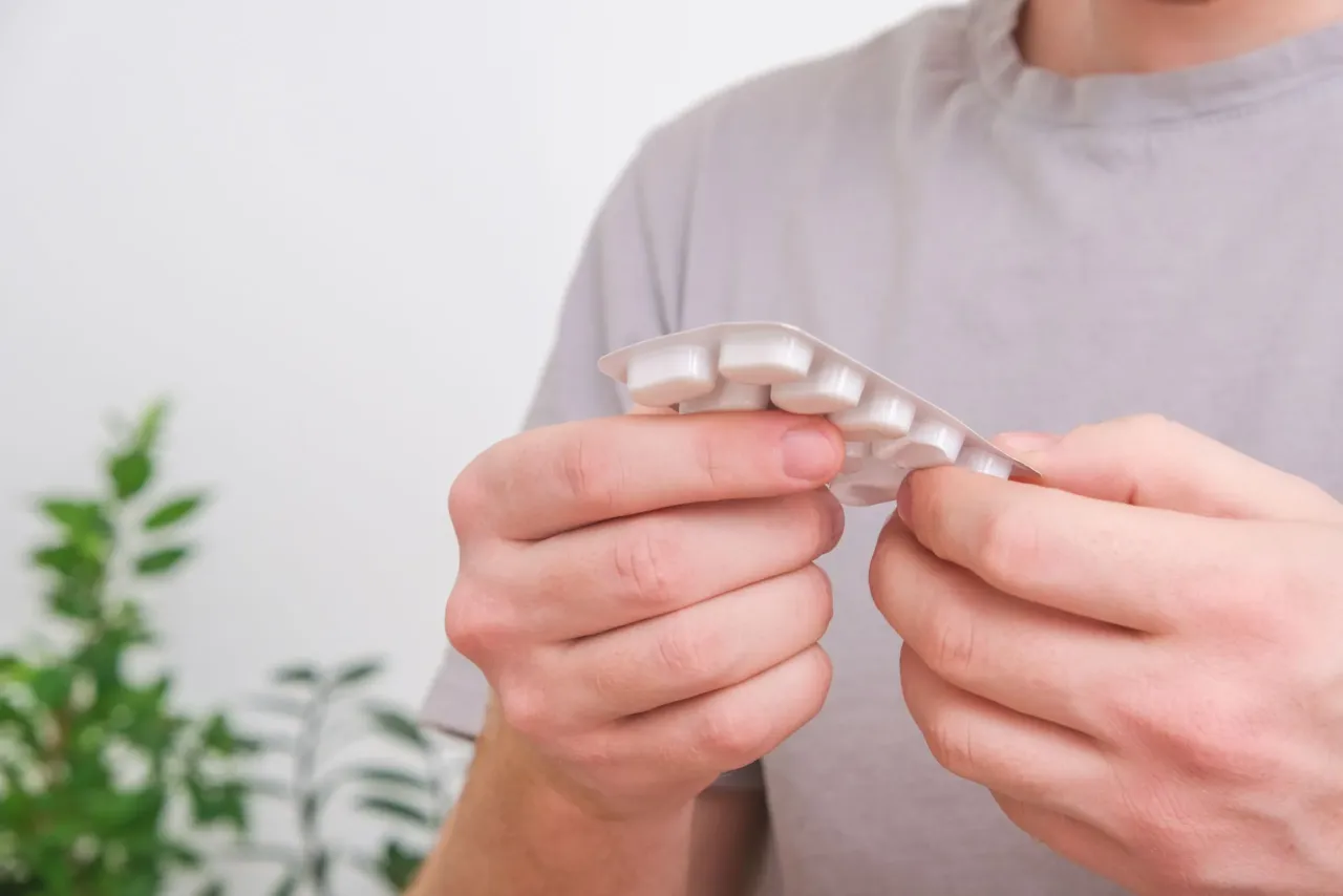 Osoba z objawami przedawkowania leku lub uzależnienia