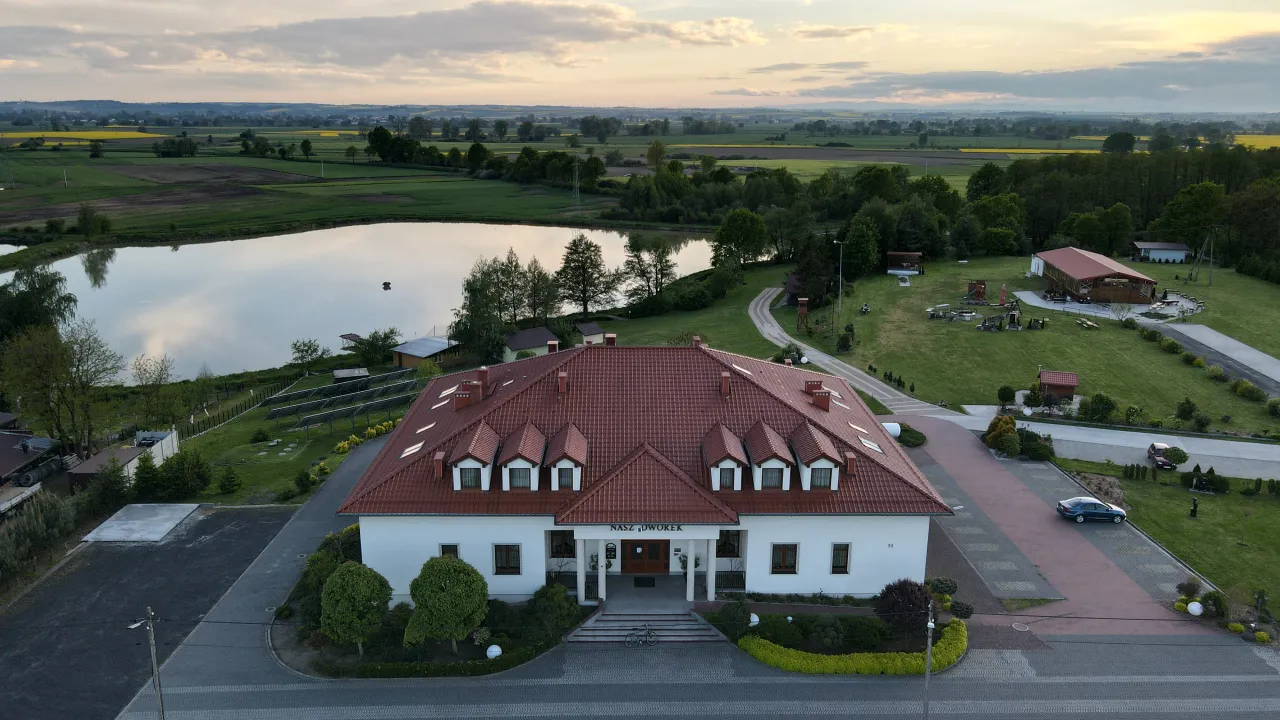Nasz Dworek Dziergowice ogr&oacute;d plac zabaw parking