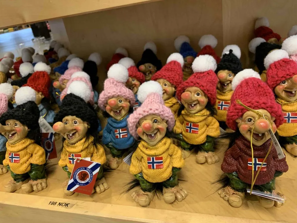 Figurki trolli norweskich