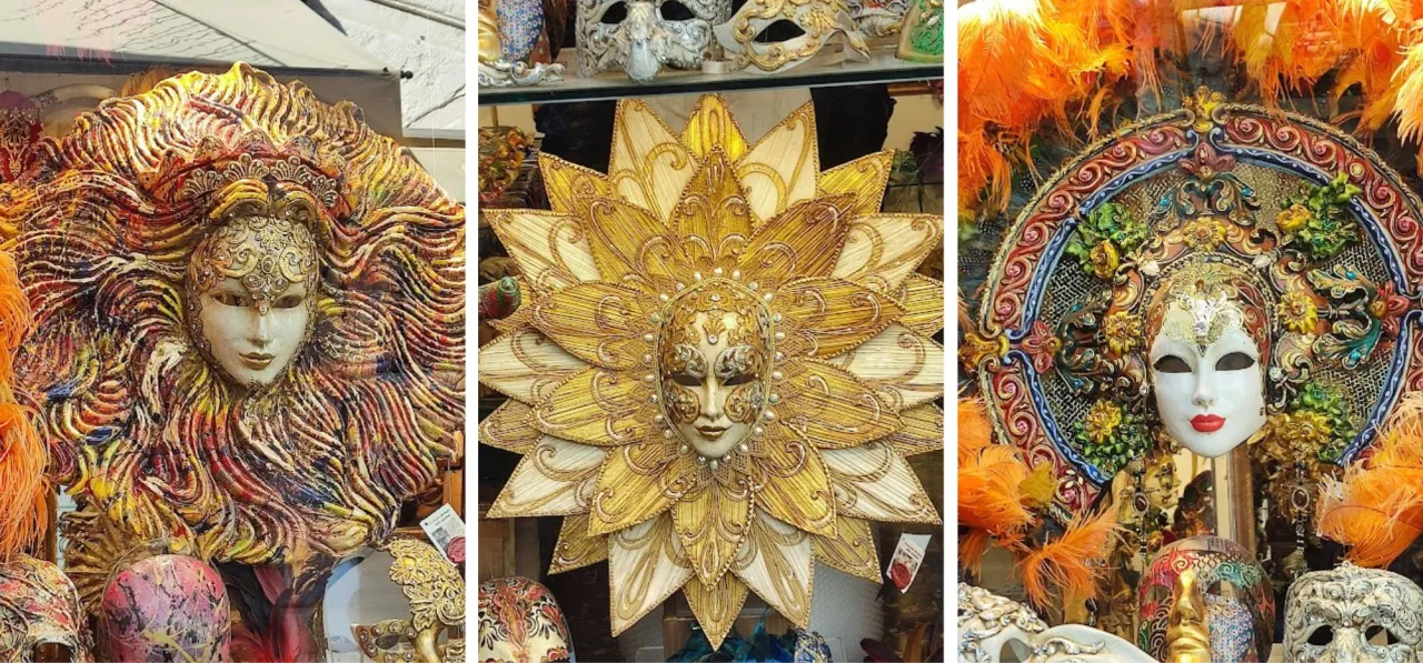 Trzy weneckie maski: jedna z falującymi, kolorowymi włosami, druga w kształcie złotego kwiatu, trzecia ozdobiona pi&oacute;rami i kwiatami.