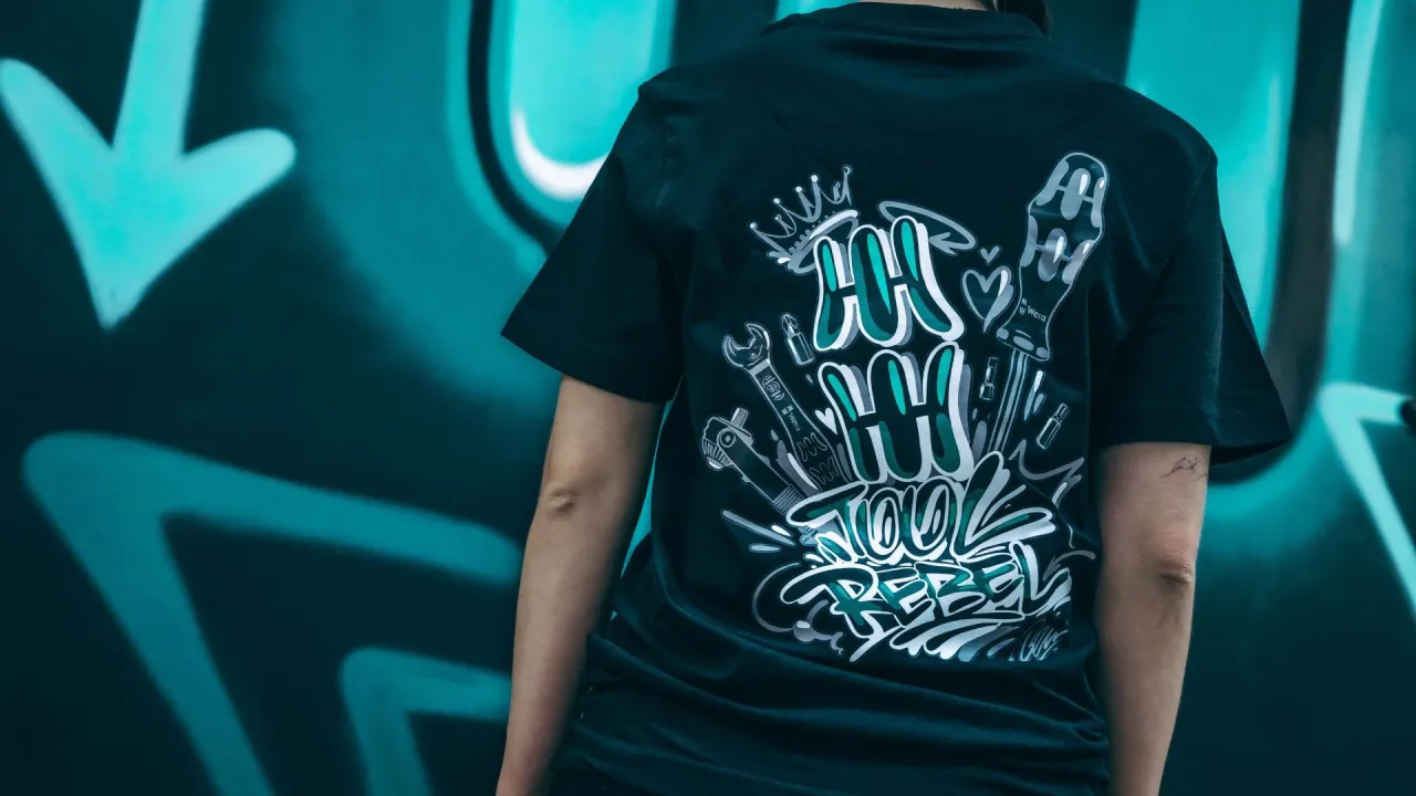 Graffiti T-Shirt Materialien und Werkzeuge