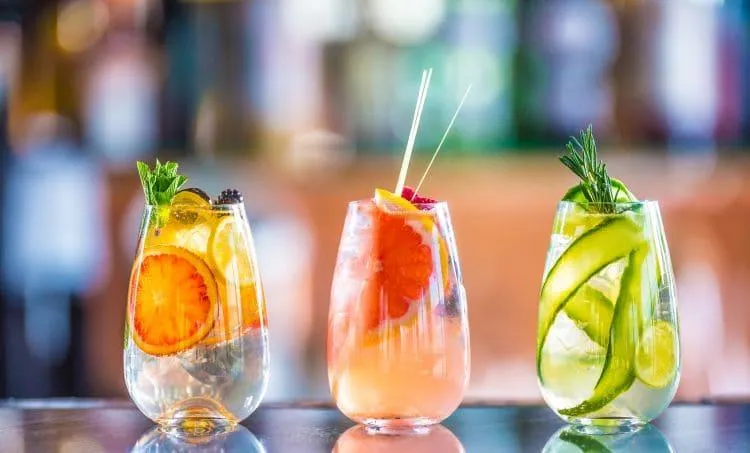 Zdjęcie Najlepsze drinki, które można zrobić w domu - proste przepisy i porady