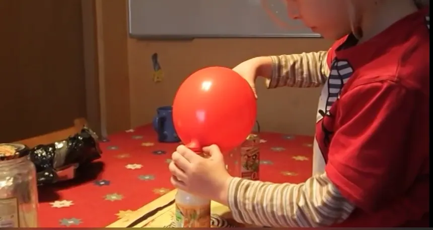 balon samopompujący przekrój mechanizm