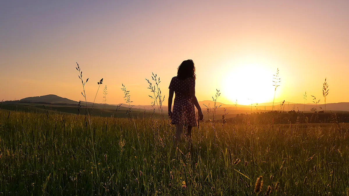 miękkie naturalne światło do zdjęć portretowych, złota godzina