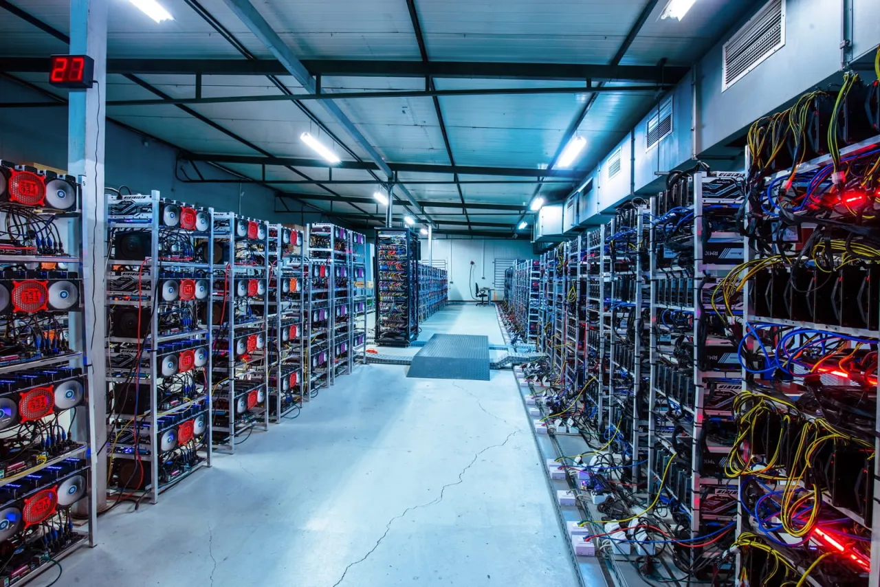 koparka kryptowalut farma mining bitcoin