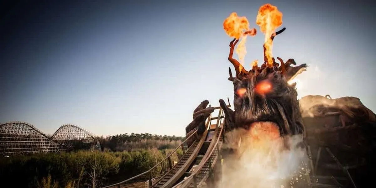 Heide Park Colossos bei Regen