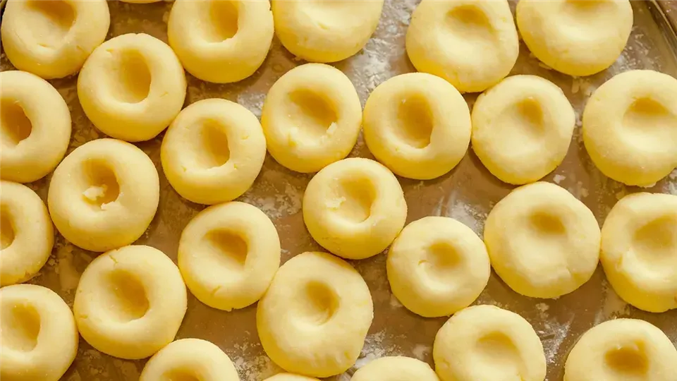 mrożone kluski śląskie w garnku