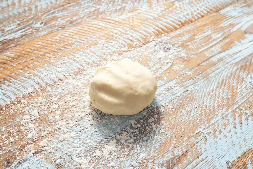 Wałkowanie ciasta na pierogi technika