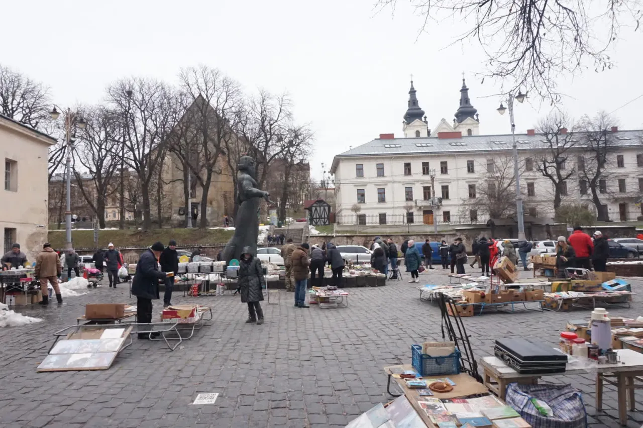 Lw&oacute;w codzienne życie wojna