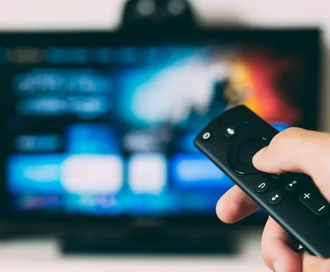 Zdjęcie Jak łatwo podłączyć internet mobilny do telewizora i uniknąć problemów z połączeniem