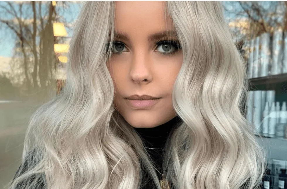 platynowy blond popielaty blond jasna cera