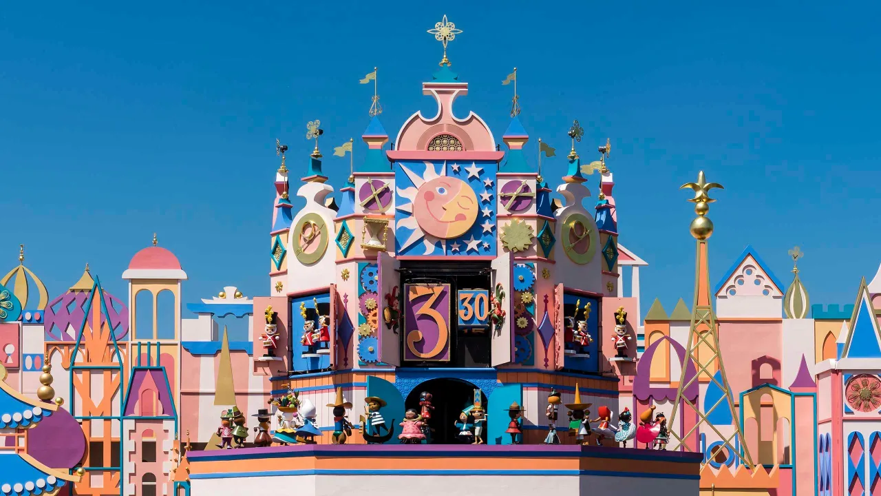 it's a small world attraction Disneyland Paris exterior