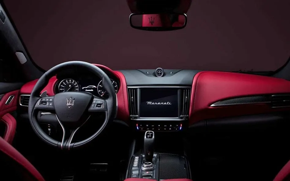 Zdjęcie Jak wygląda Maserati? Odkryj unikalny design i luksusowe wnętrze