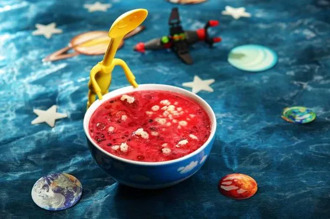 Zdjęcie Jak się robi zupę owocową - prosta receptura na pyszny deser