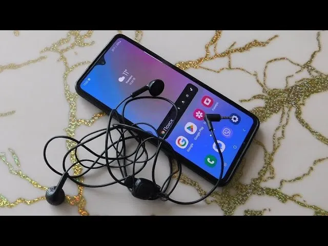 Zdjęcie Jak podłączyć słuchawki przewodowe do telefonu Samsung bez problemów