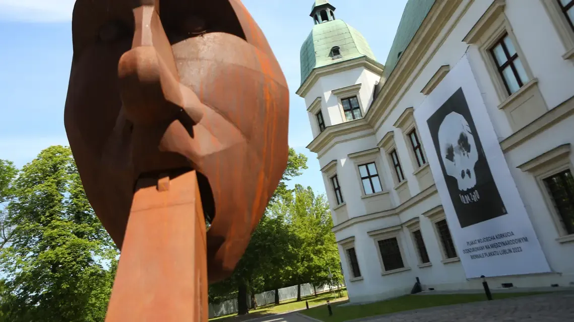 Zdjęcie Muzeum sztuki współczesnej Zamek Ujazdowski - aktualne wystawy i wydarzenia