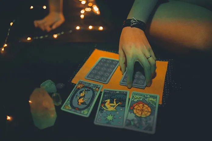 Zdjęcie Czy tarot naprawdę działa? Sprawdź, czy warto mu zaufać i jak może pomóc