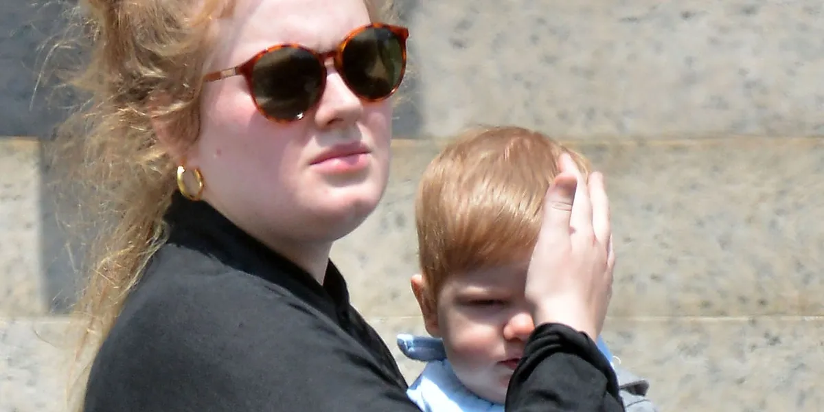Zdjęcie Syn Adele – Co wiadomo o życiu prywatnym syna Adele? Fakty i ciekawostki