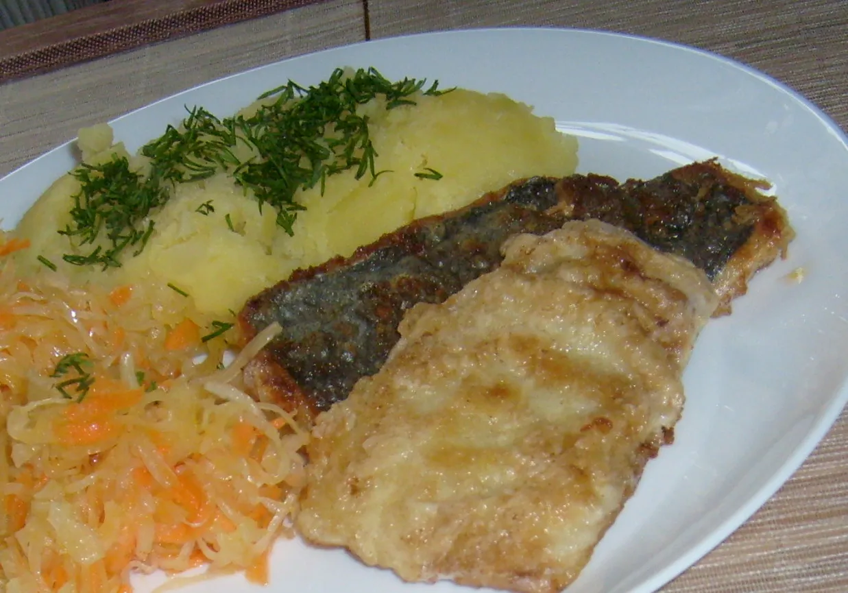 Zdjęcie Jak smażyć rybę mirunę, aby była soczysta i chrupiąca?