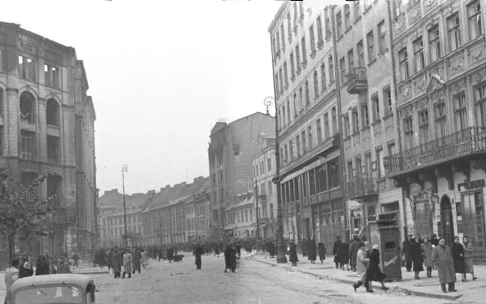 Zdjęcie Co wybudowano na placu broni? Zaskakujące zmiany w Warszawie