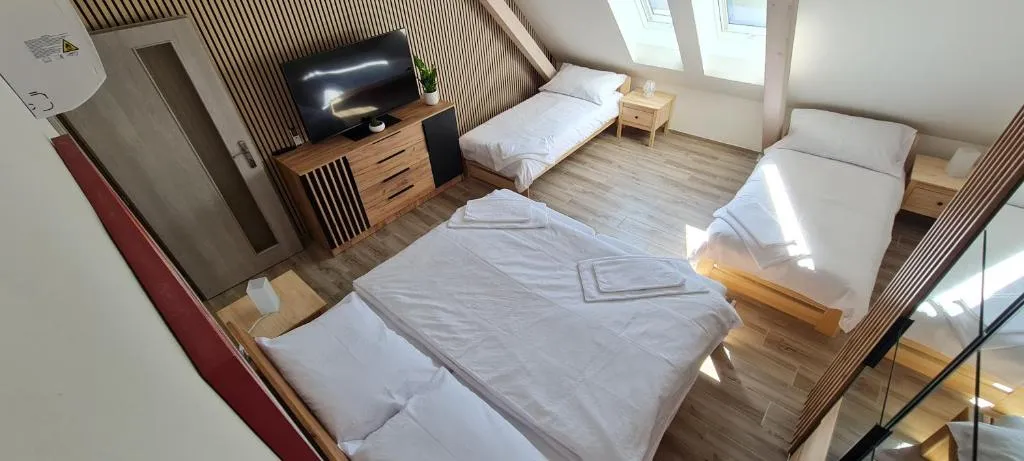 Zdjęcie Czy można wynająć pokój w hotelu nie mając 18 lat? Oto prawda