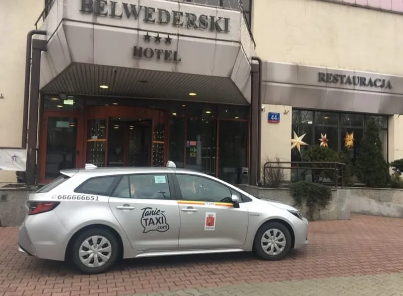 Zdjęcie Ile kosztuje taxi z lotniska Chopina na dworzec centralny? Ceny, które musisz znać