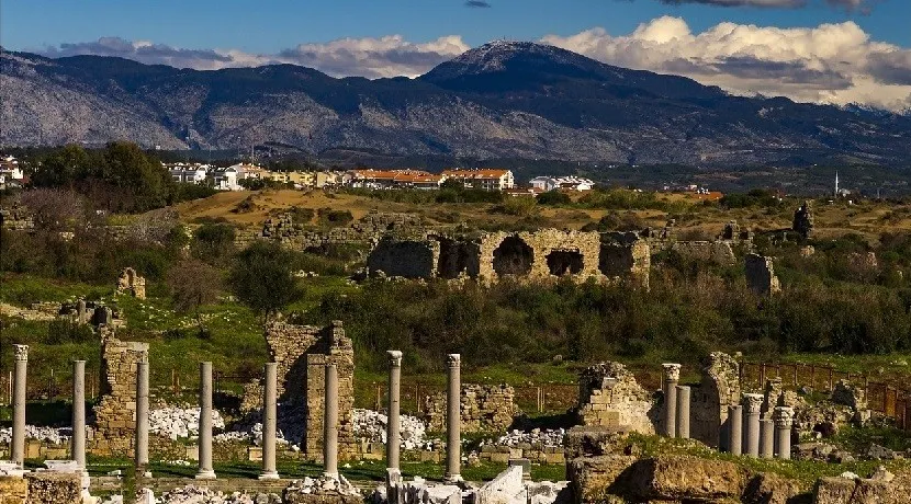 Zdjęcie Atrakcje turystyczne w Side: odkryj ukryte skarby i historie