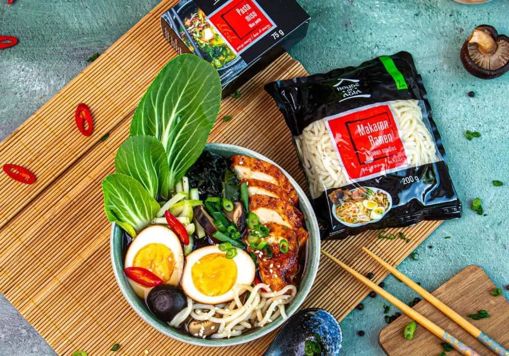 Zdjęcie Czym jest ramen i jak wpływa na kuchnię japońską? Historia, rodzaje i przepis