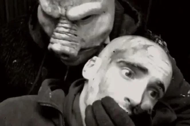 Zdjęcie Horrory Found Footage: Przerażające Nagrania w Kinie Grozy