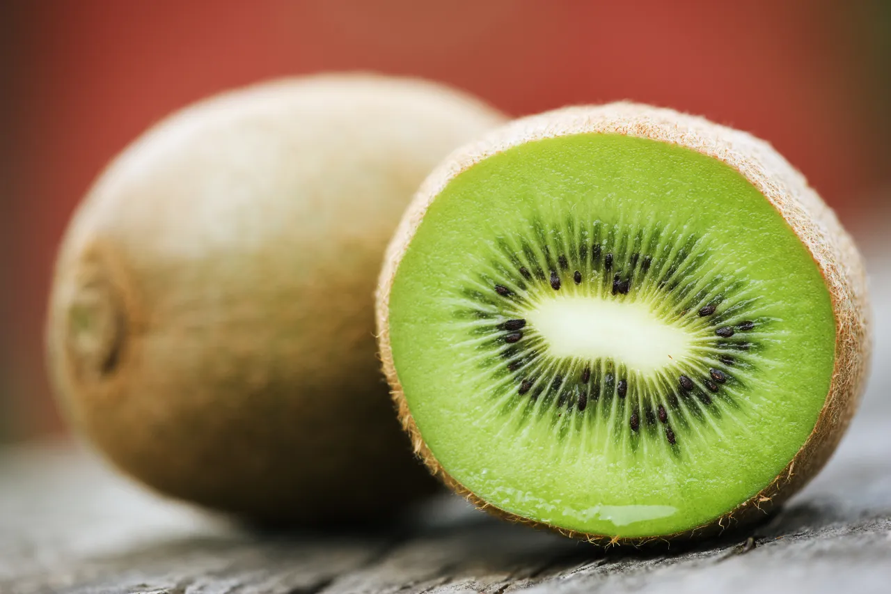 Zdjęcie Oto fascynująca podróż! Skąd pochodzi kiwi na naszych stołach?