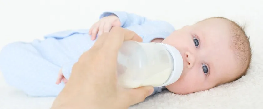 Zdjęcie Do kiedy dziecko pije z butelki? Uniknij problemów zdrowotnych