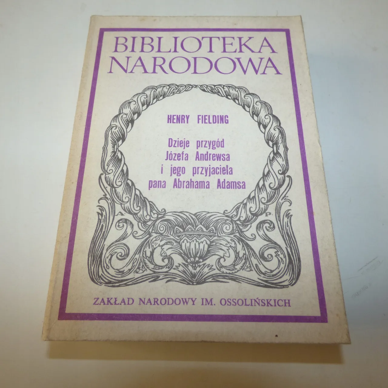 Zdjęcie Co to literatura obyczajowa? Odkryj jej istotę i znaczenie w literaturze
