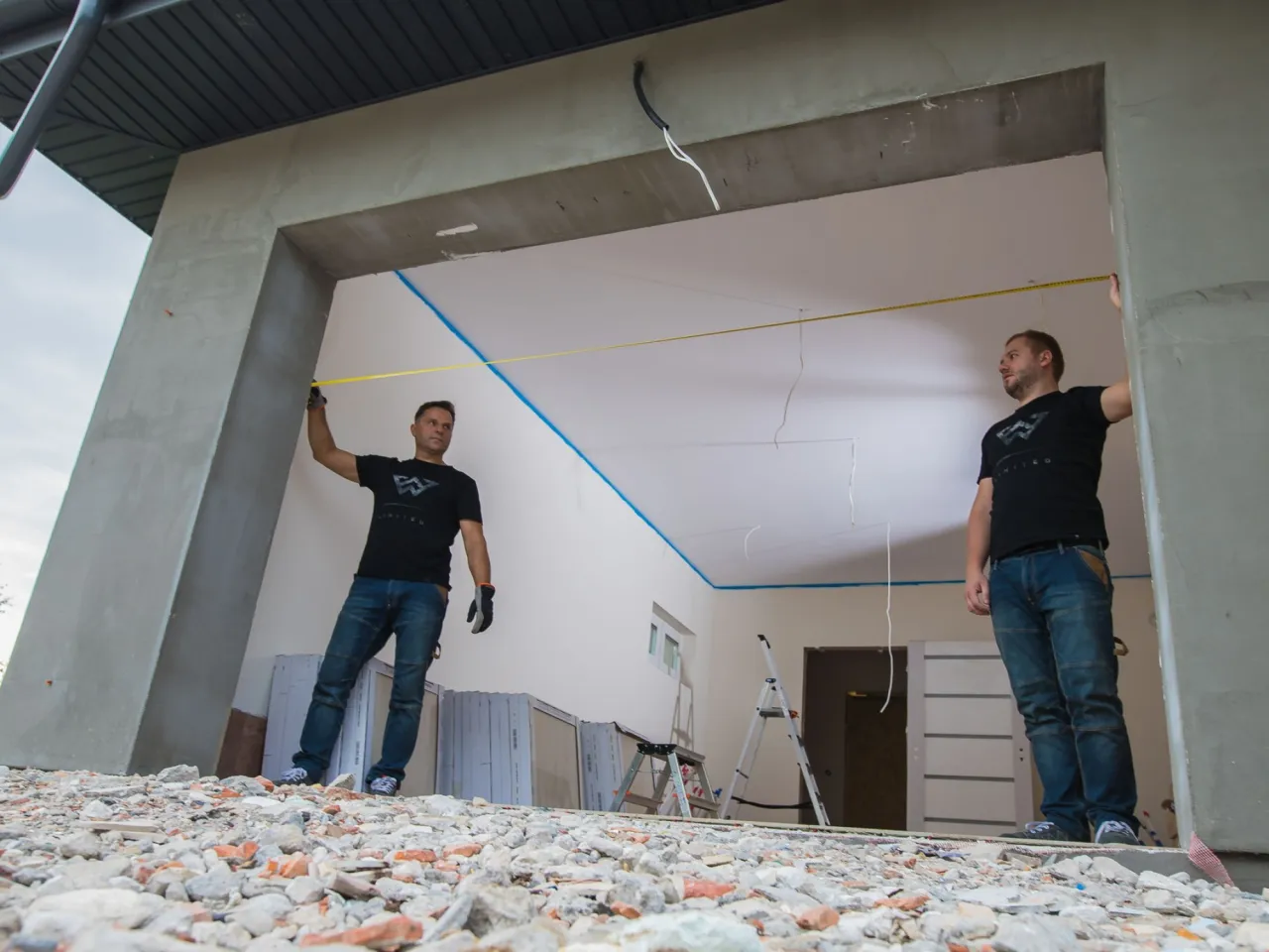 Zdjęcie Jak przygotować otwór pod bramę garażową, by uniknąć błędów i kosztów