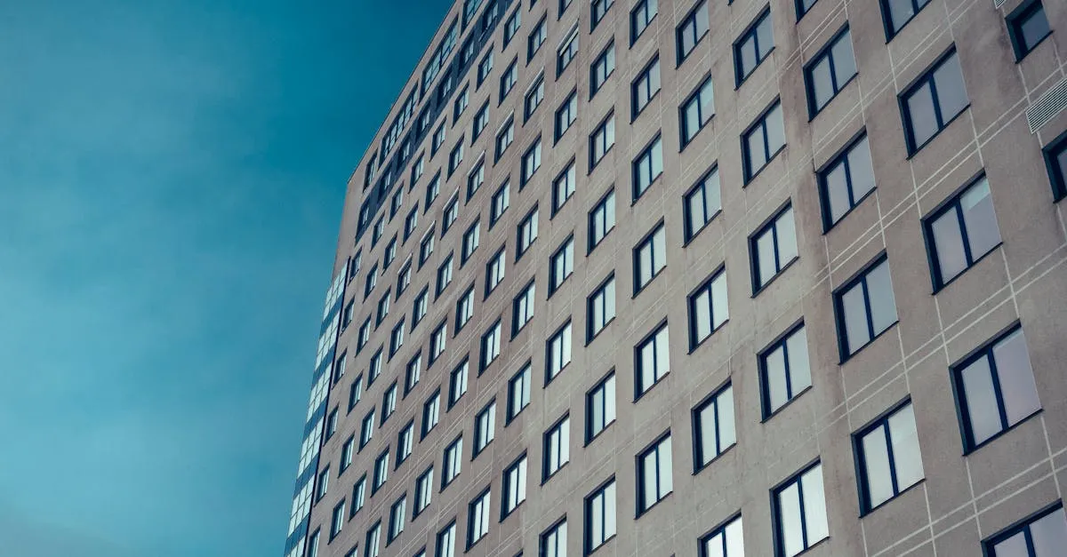 Zdjęcie Parapet Zewnętrzny Aluminiowy: Trwałość i Estetyka Twojego Domu