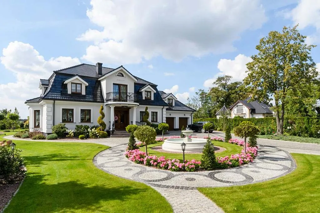 Zdjęcie Styl dworkowy dom dworek - elegancja i nowoczesność w architekturze