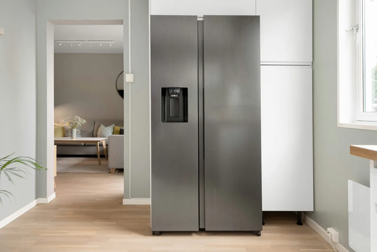 czynniki zwiększające zużycie prądu lod&oacute;wka