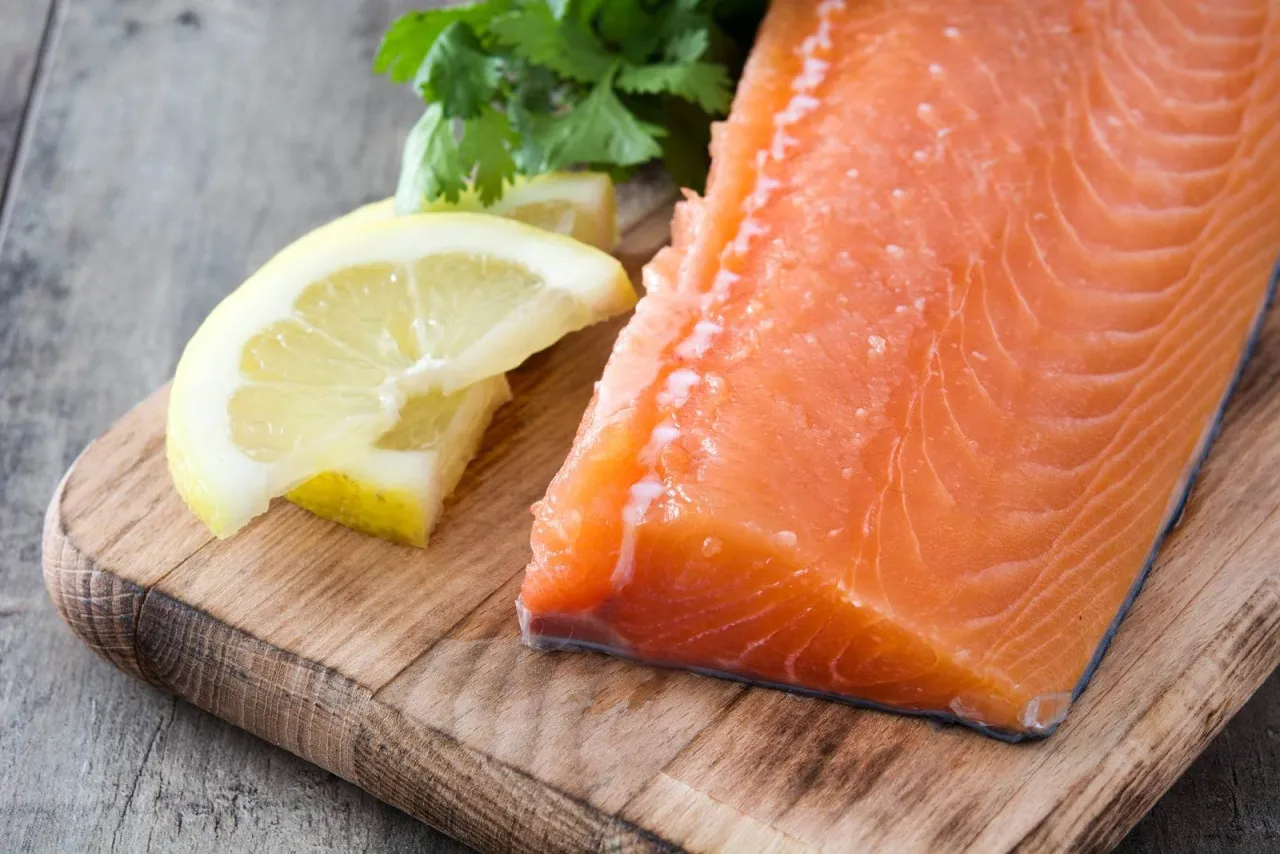 Łosoś bałtycki kontra łosoś norweski por&oacute;wnanie