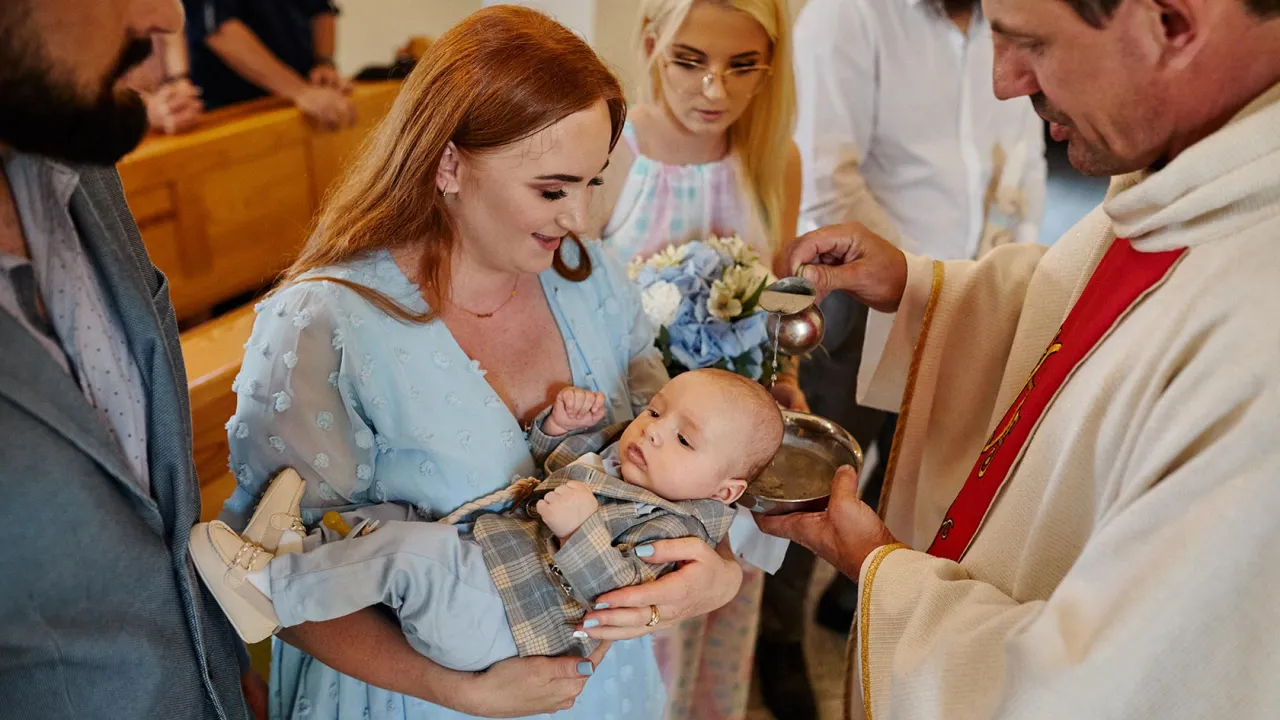 Jak wybrać fotografa na chrzest