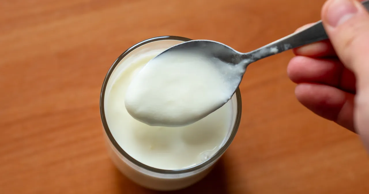 jogurt grecki skyr kefir porównanie