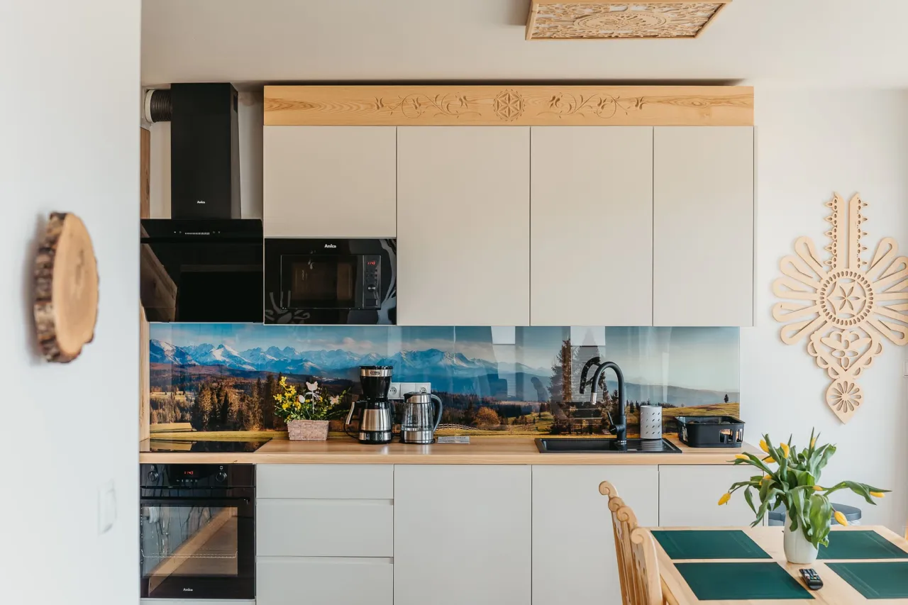 Apartamenty Bachledzki Wierch wnętrza wystr&oacute;j g&oacute;ralski