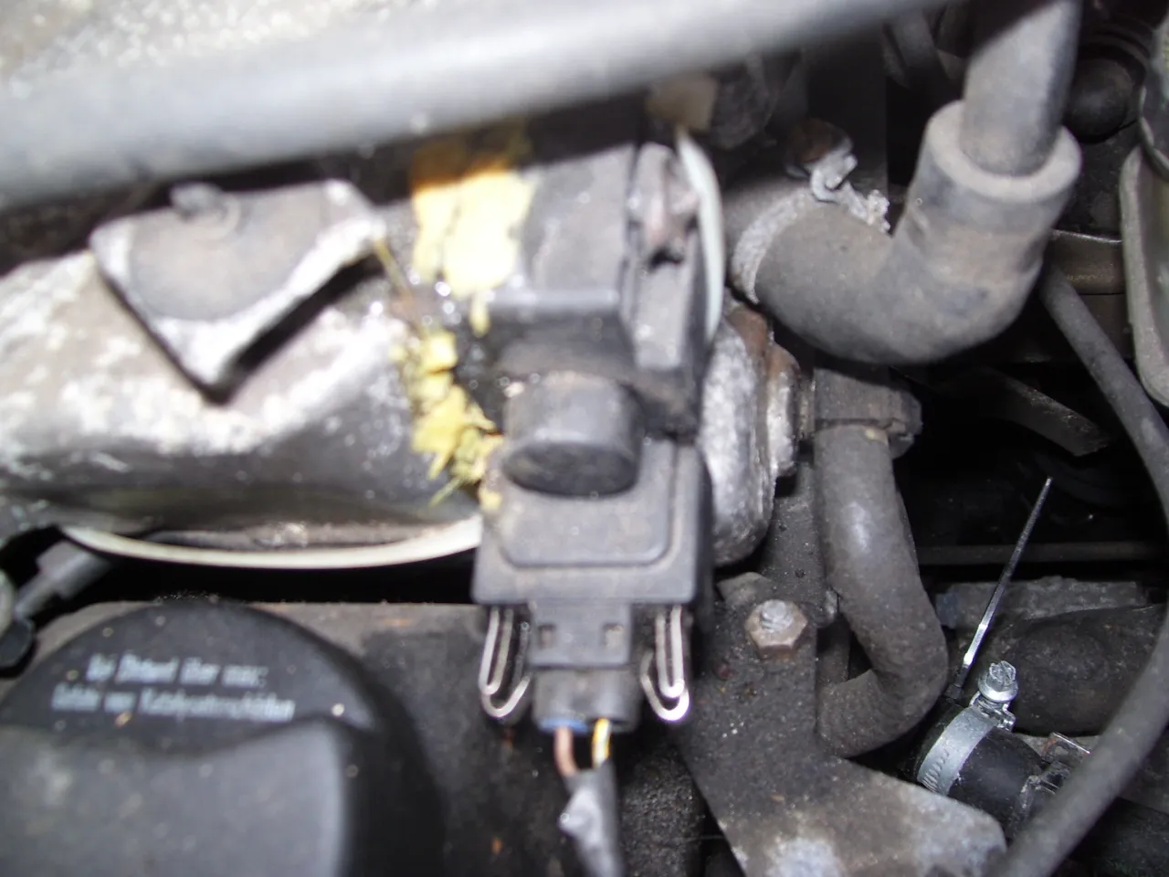 falujące obroty silnika, gaśnięcie silnika na luzie