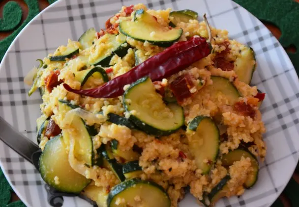 Kasza jaglana na słono w sałatce