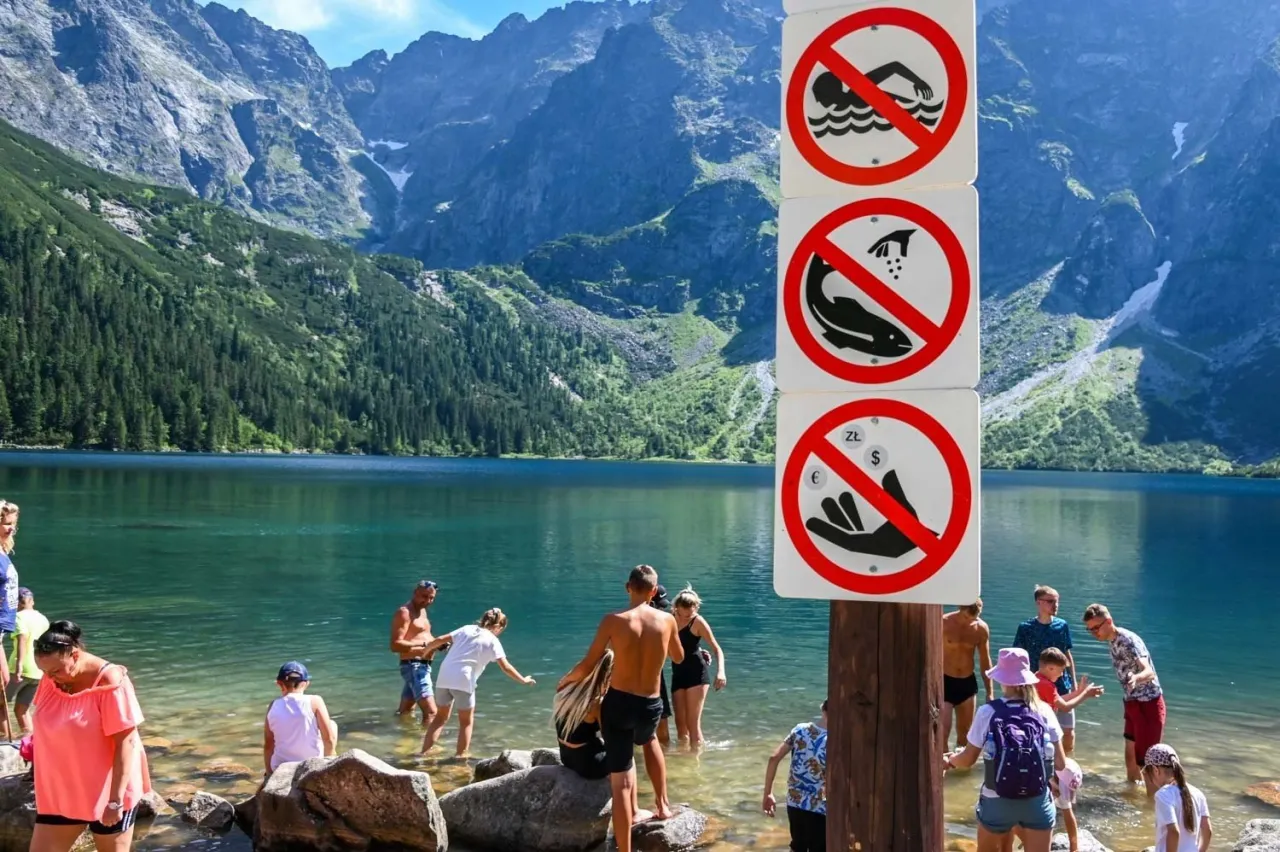 Morskie Oko zakaz kąpieli