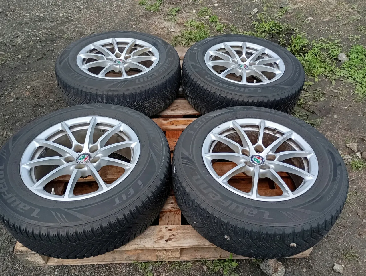 felga 17 8J z oponą prawidłowo zamontowaną