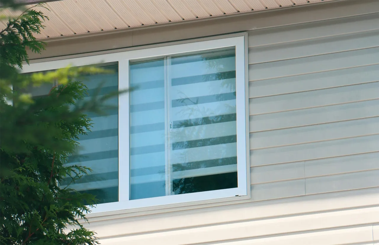 Rolety zaciemniające vs dzień-noc porównanie